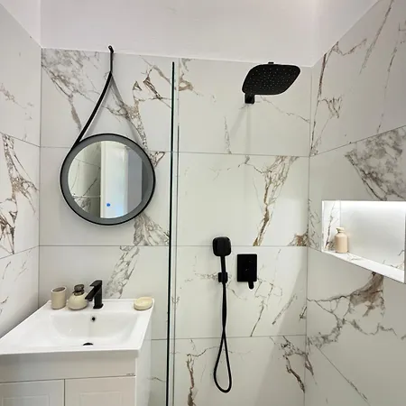 Hena Duplex Apartament Tirana